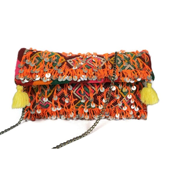 Vintage Moroccan Kilim Clutch Bag: Berber Shoulder Purse - Picture 1 of 10